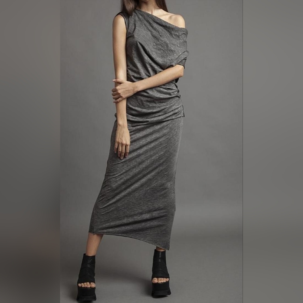 Nostrasantissima Avant garde Draped Off Shoulder Maxi Ruched Dress